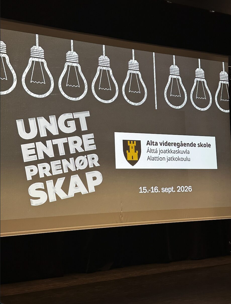 Lerret med lysende lyspærer og teksten Ungt Entreprenørskap ved Alta videregående skole 15.-16. september 2026